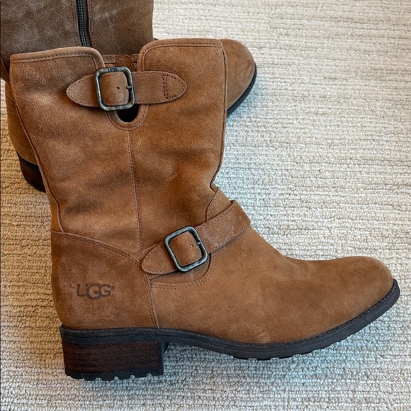 UGG Chaney Chestnut Boots - Picture 3 of 9